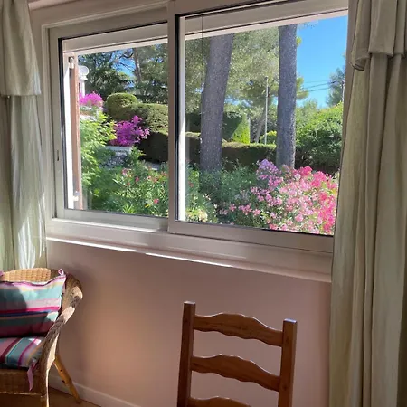 公寓 Dans Grand Jardin Provencal 昂蒂布