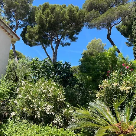 Dans Grand Jardin Provencal Apartmán *